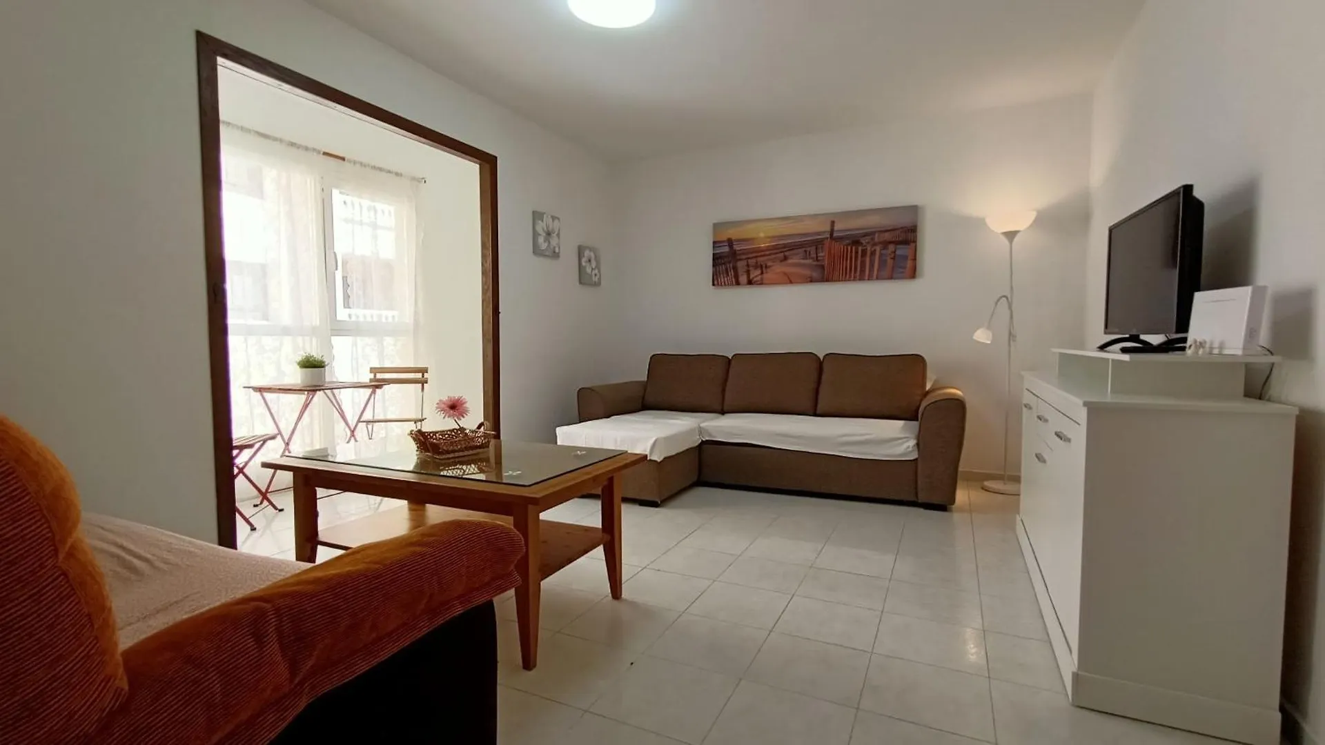 Apartamento alquilaencanarias El Medano, El Cabezo, next to the beach !!! 0*, El Médano España